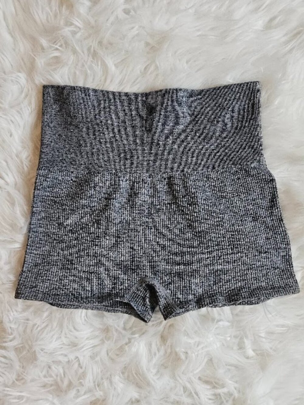 Colsie Seamless Grey Athletic Biker Shorts Medium Gym Workout Lounge Loungewear